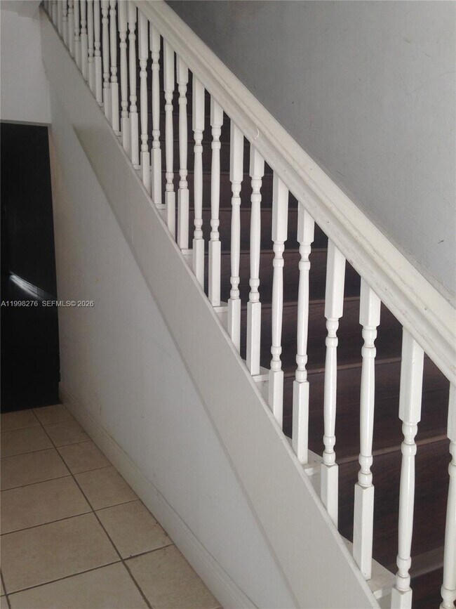 Building Photo - 577 NE 62nd St