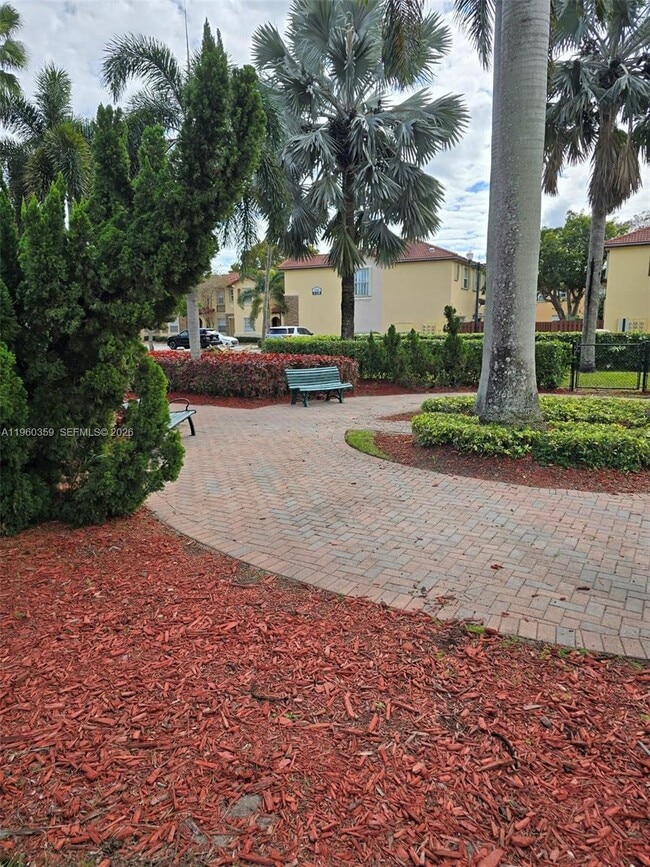 Building Photo - 1575 NE 33rd Ave