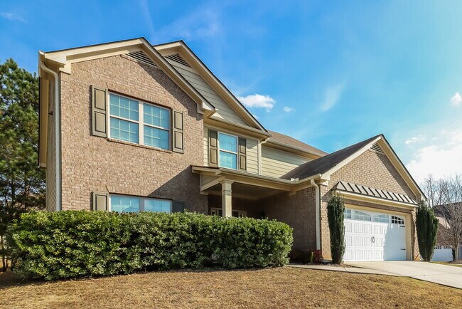 Building Photo - 909 Walking Stick Trail NE