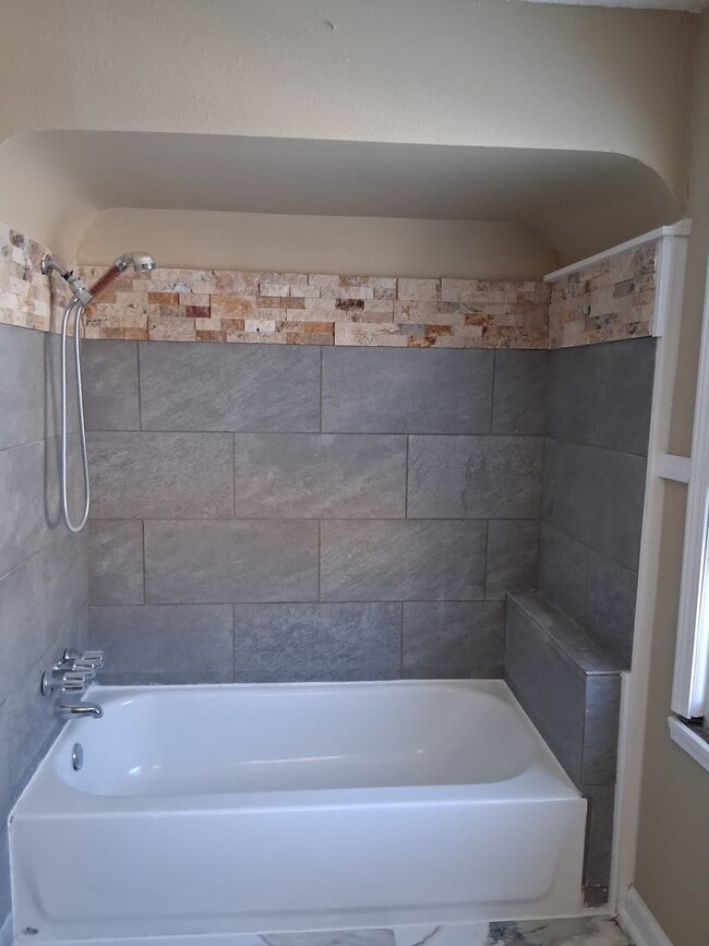 Building Photo - Vaughan