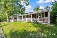 Building Photo - 2111 Grandview Dr
