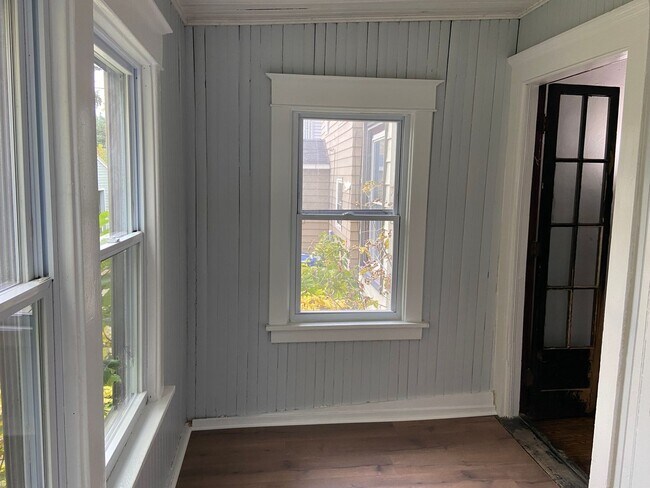 Building Photo - 677 West Delevan