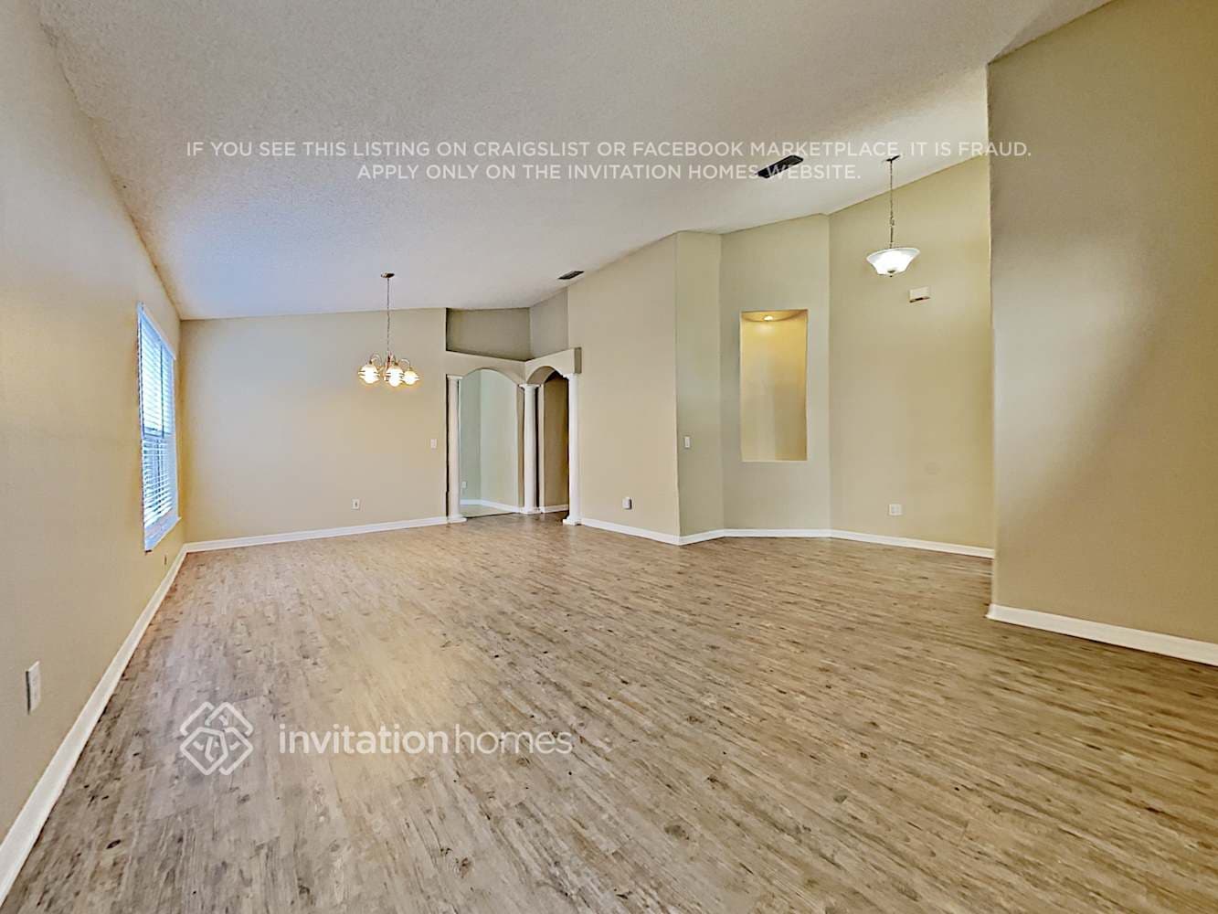 Building Photo - 5745 Los Palma Vista Dr