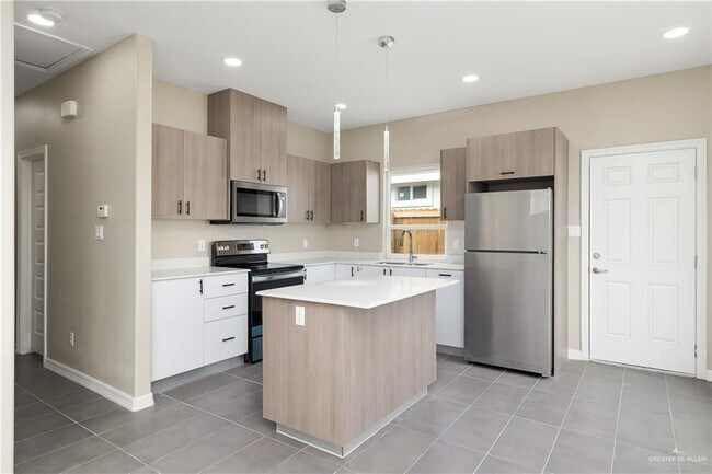 Building Photo - 15 N 36th St