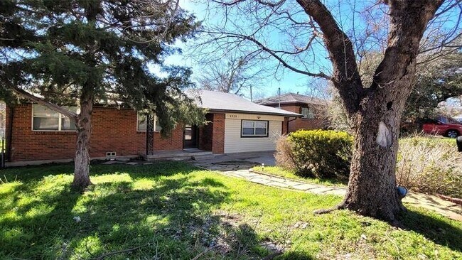 Building Photo - 7604 Sommerville Place Rd