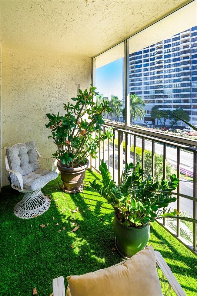 Building Photo - 501 Three Islands Boulevard