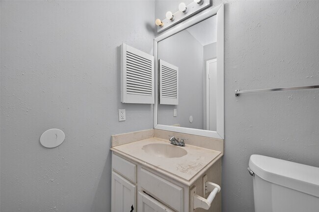 Building Photo - 2403 Autumn Springs Ln