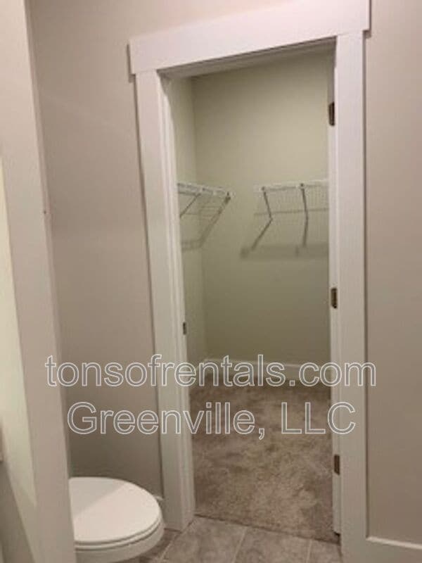 Building Photo - 34 Galley Ln