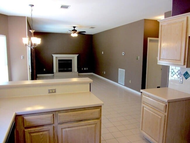 Building Photo - 1815 Hickory Ridge Cove