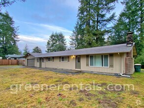 Building Photo - Spacious 3BD 2.25BA Rambler Near Black Lake