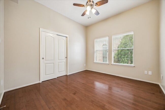 Building Photo - 12427 Shadowvista Dr