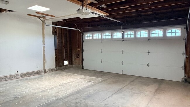 Building Photo - Remodeled 3 bedrooms 2 baths single story home in South San Diego