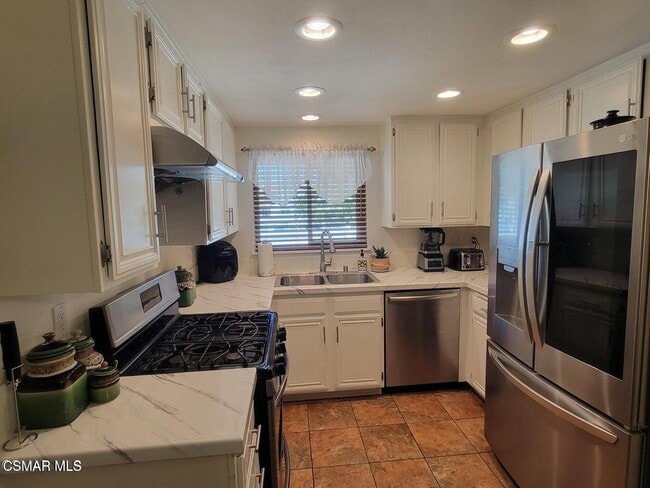 Building Photo - 1318 Ramona Dr