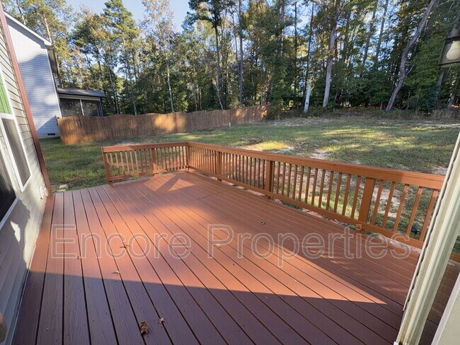 Building Photo - 241 Mill Bend Dr