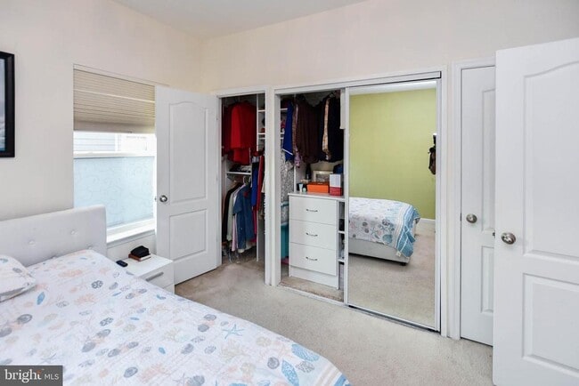 Building Photo - 608 Parkside Pl NE
