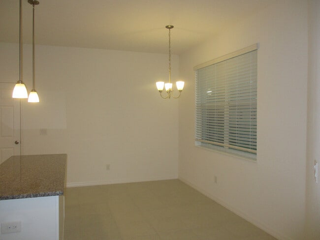 Building Photo - 3BD/2.5BA Town Home in Sawgrass Landing In...