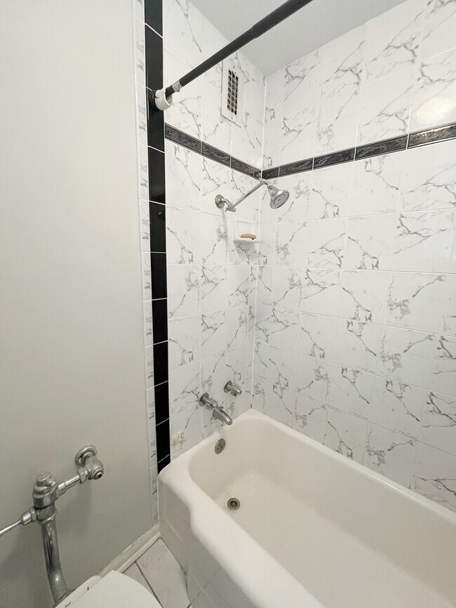 Building Photo - 535 N Michigan Ave