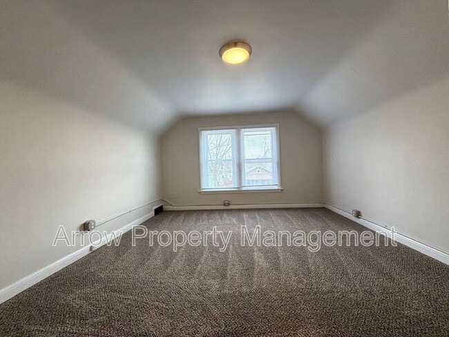 Building Photo - 2832 Dudley St