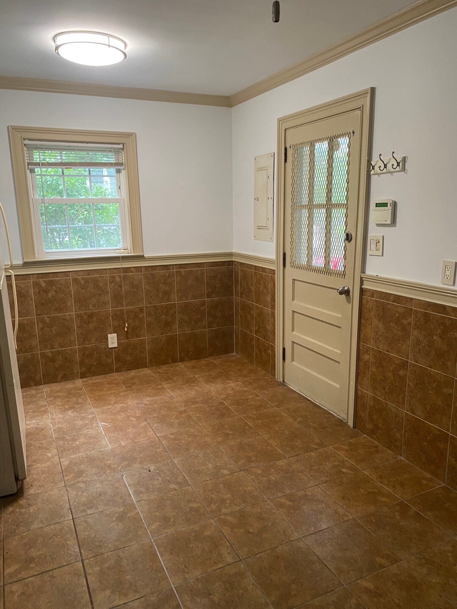 Kitchen - 1732 Monroe Dr NE