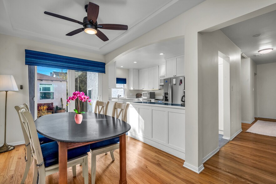 Building Photo - 8207 Stewart Ave