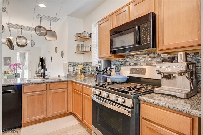 Building Photo - 5337 Brazelton St