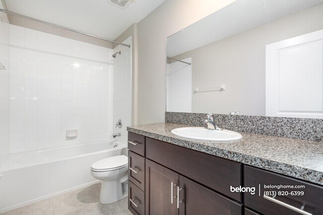 Building Photo - 6986 King Crk Dr