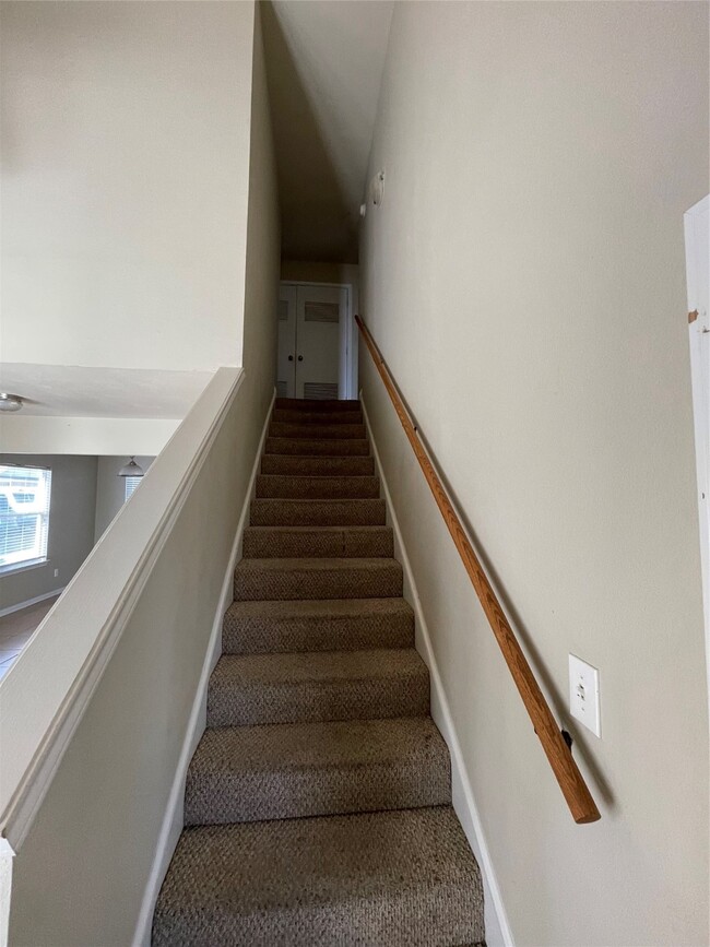 Building Photo - 513 Thornton Ct