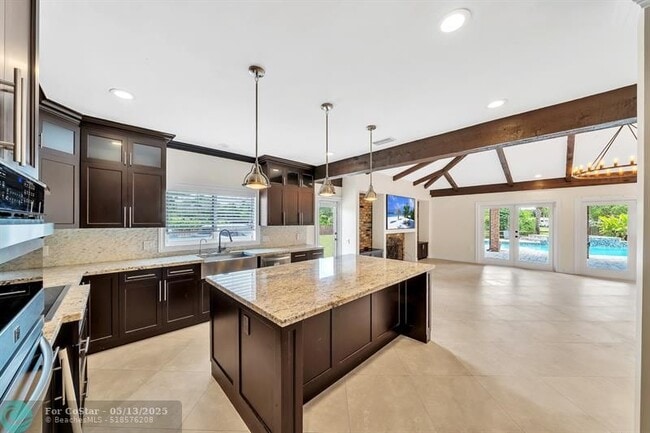 Building Photo - 4920 SW 170th Ave