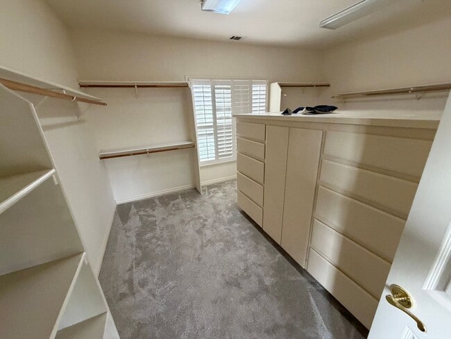 Building Photo - Beautiful 4BD/3.5BA Private Luxury Single-Family Home in Prestigious Ruby Hills Community in Plea...