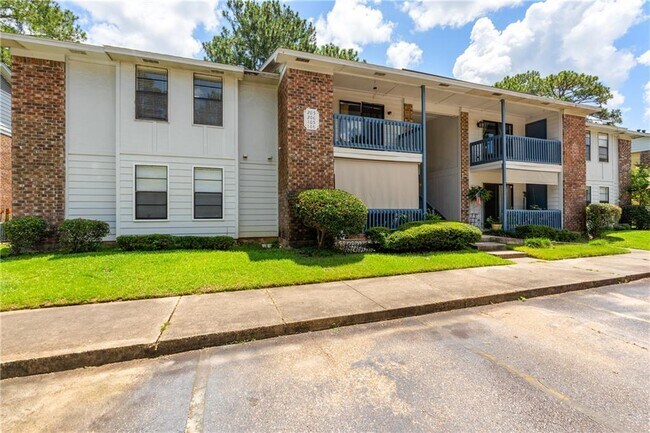 Primary Photo - 6040 Grelot Rd