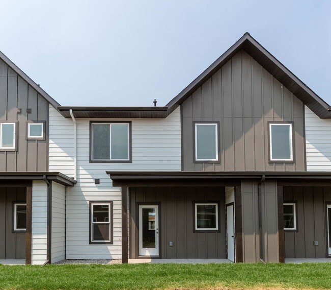 Building Photo - 2-Story Urban Triplex at a modern community featuring 3 Bedrooms 2.5 Bathrooms