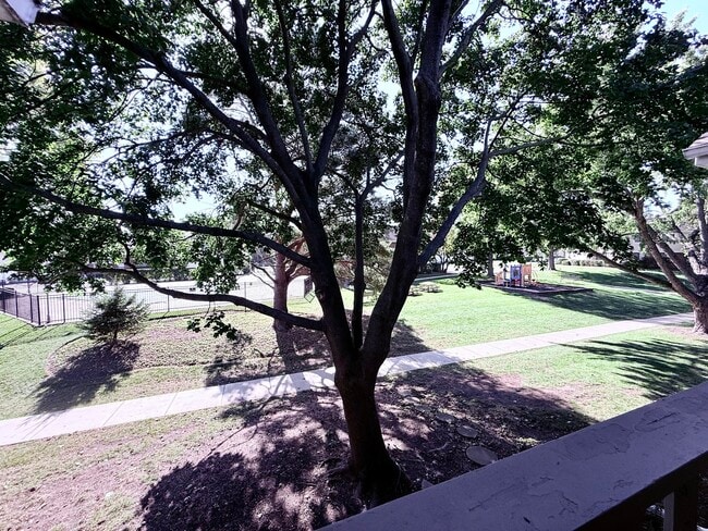 Building Photo - 70 Margate Ct