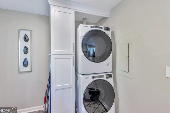 Building Photo - 811 Old Powder Springs Rd SW