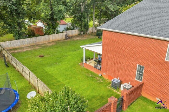 Building Photo - 210 Kenna Way