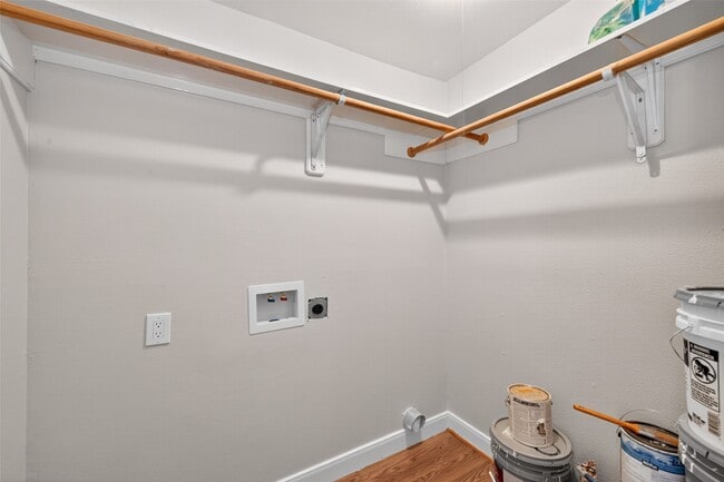 Building Photo - 3438 5th St