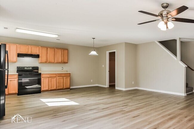 Building Photo - 132 Lockport Dr