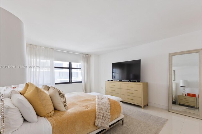 Building Photo - 9801 Collins Ave