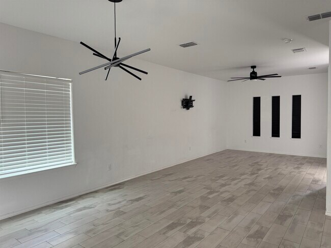 Building Photo - 4214 Gavilan Dr