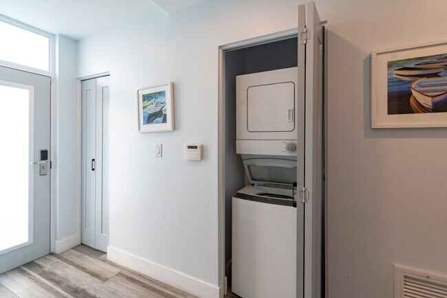 Building Photo - 202 Ivory Coral Ln