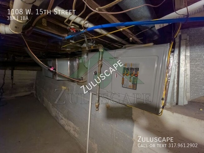 Building Photo - 1108 W 15th St