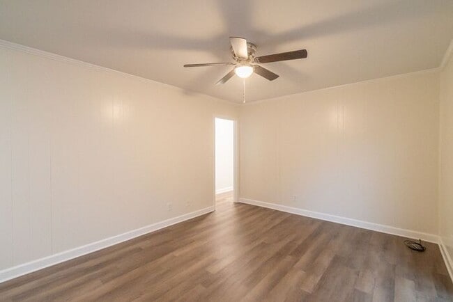 Building Photo - Newly Renovated 3-Bedroom Ranch with Spacious Yard!