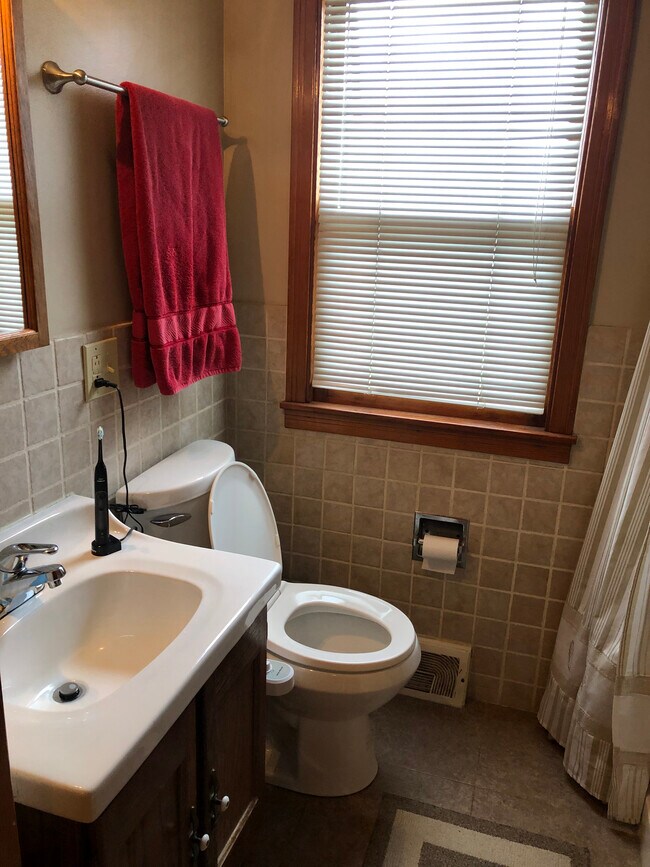 Building Photo - 216 Bering Ave