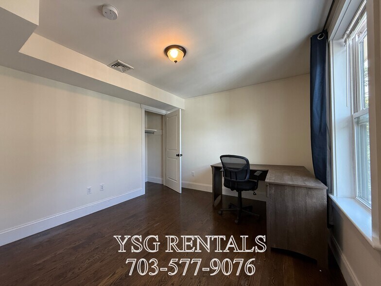 Building Photo - 2 Alleghany St