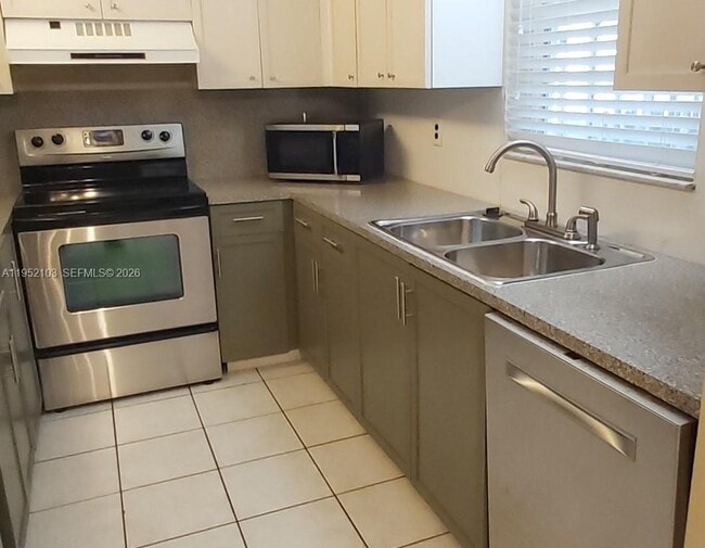 Building Photo - 4992 SW 123rd Terrace