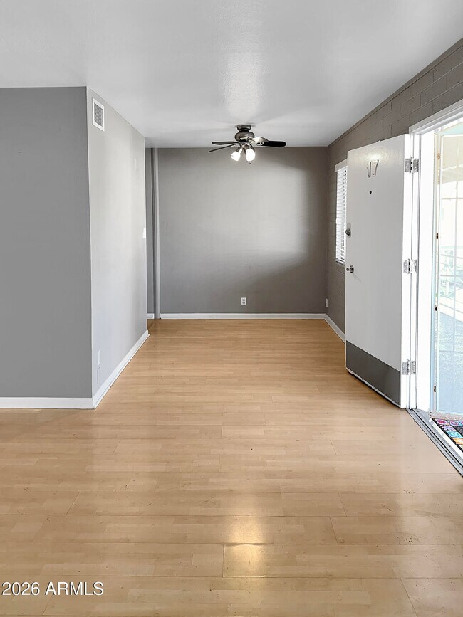 Building Photo - 6841 E 2nd St