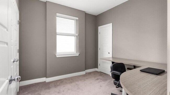 Building Photo - 5910 Swayden Ln