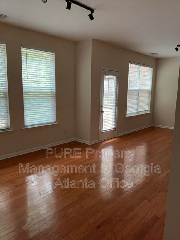 Building Photo - 278 Parc View Ln