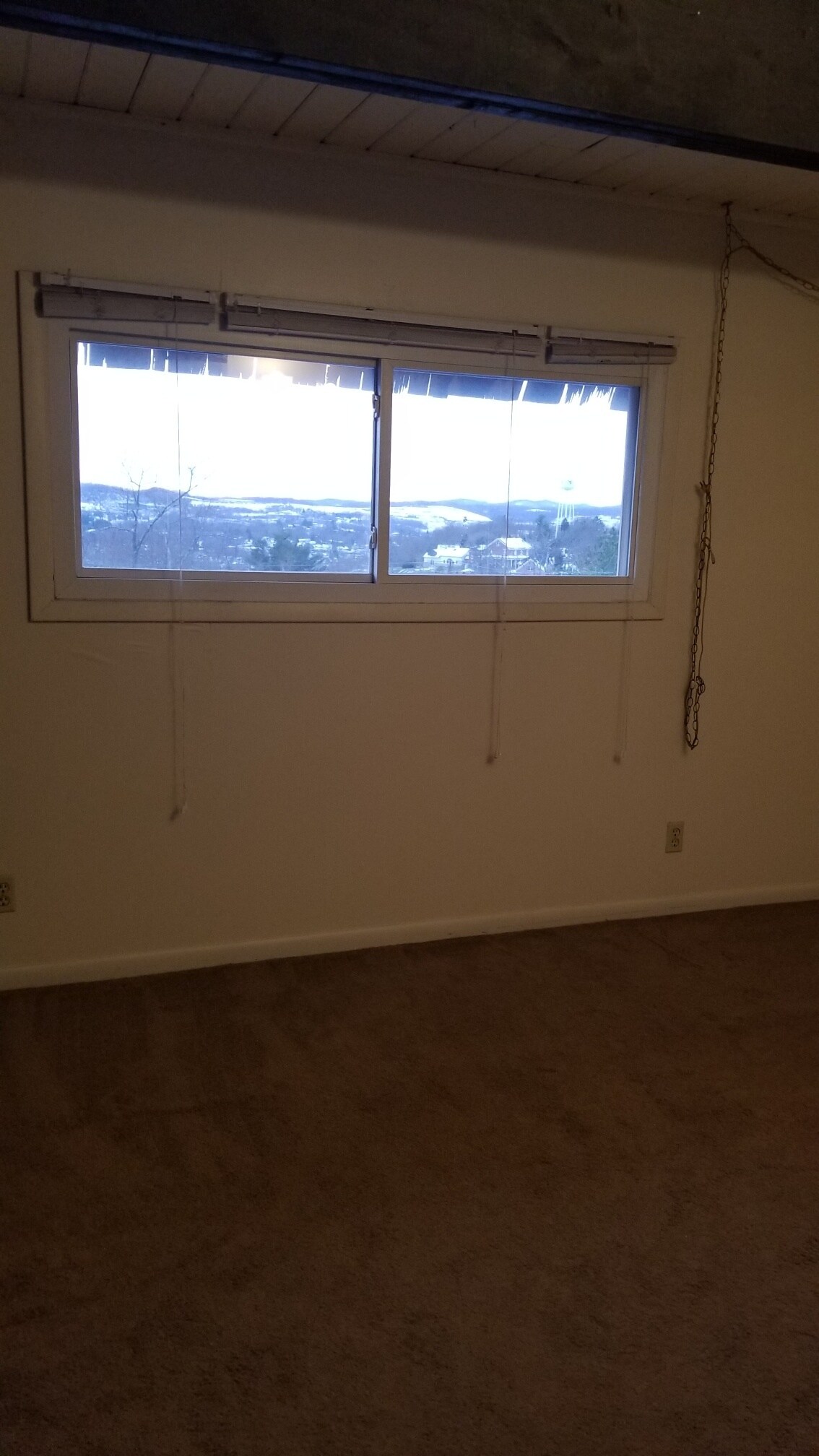 Building Photo - 2772 University Ave