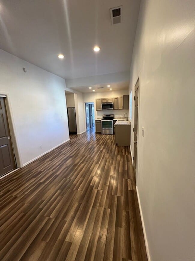 Building Photo - Can’t get any closer to Downtown Albuquerque, two bedroom one bath duplex