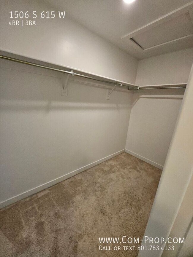 Building Photo - 1506 615 W